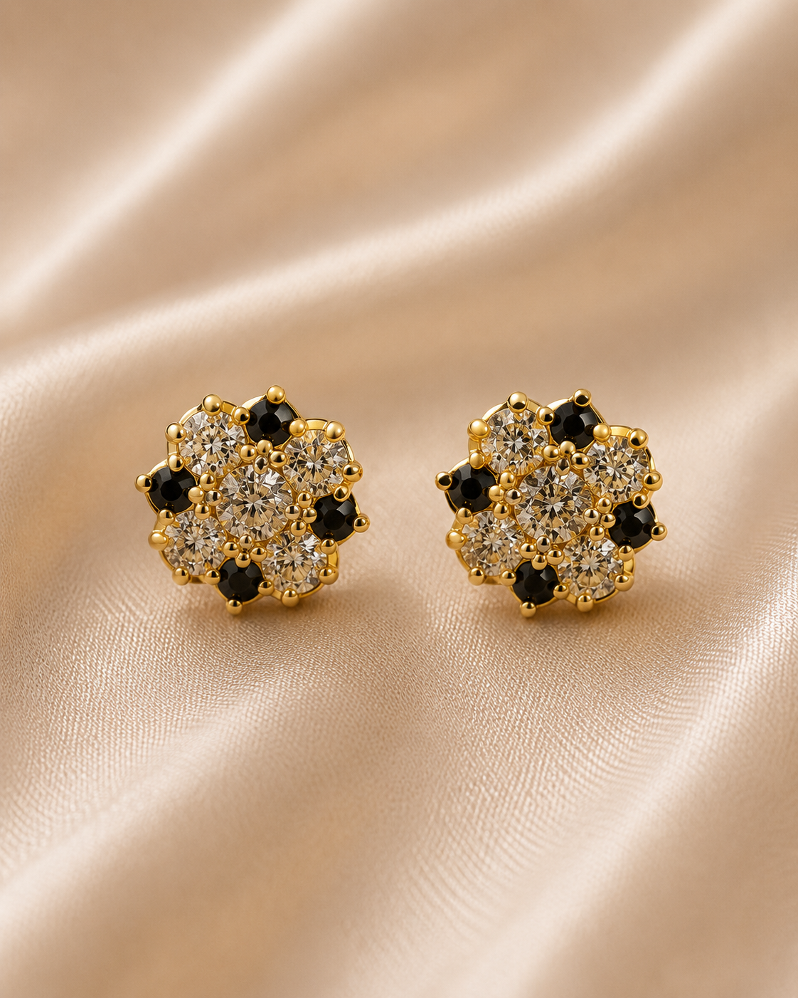 Brinco Cravejado Flor Black